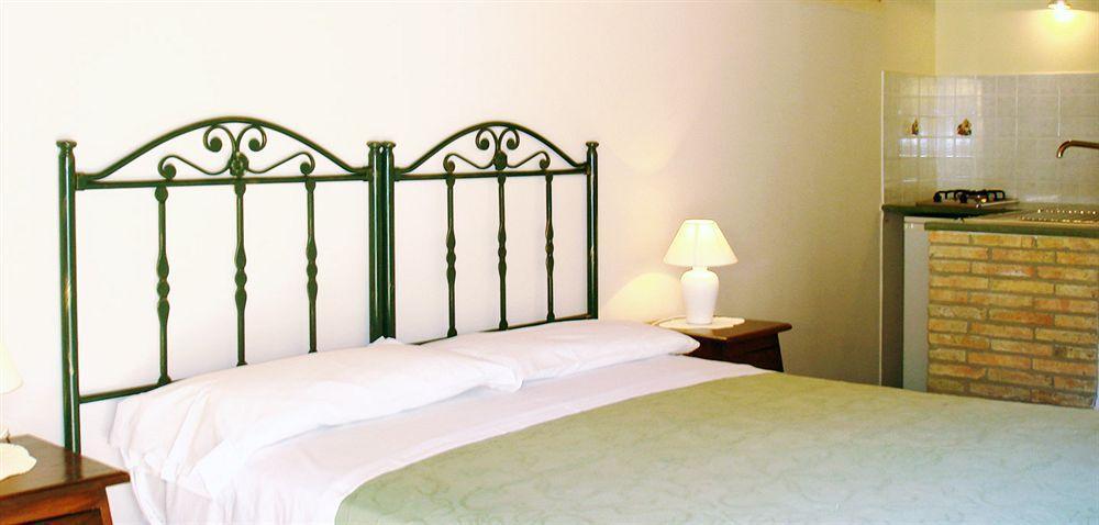 B&B Dolce Casa Syracuse Buitenkant foto